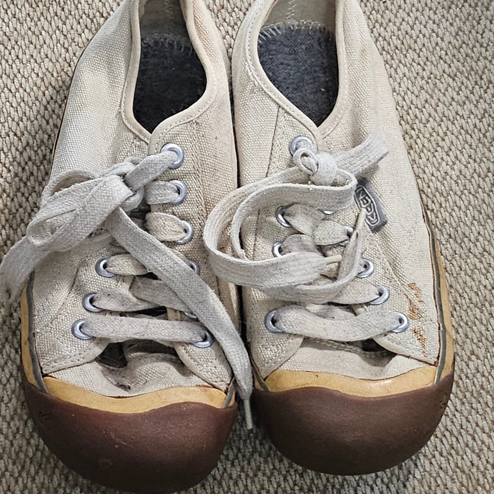 KEEN Canvas Sneakers Mens Size 9 Beige Low Top Lace Up Outdoor Casual IR-1207